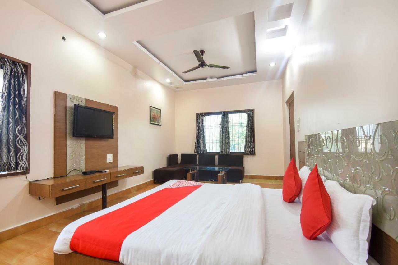 Oyo 47464 Hotel The Country Club Bilaspur (Chhattisgarh) Ngoại thất bức ảnh