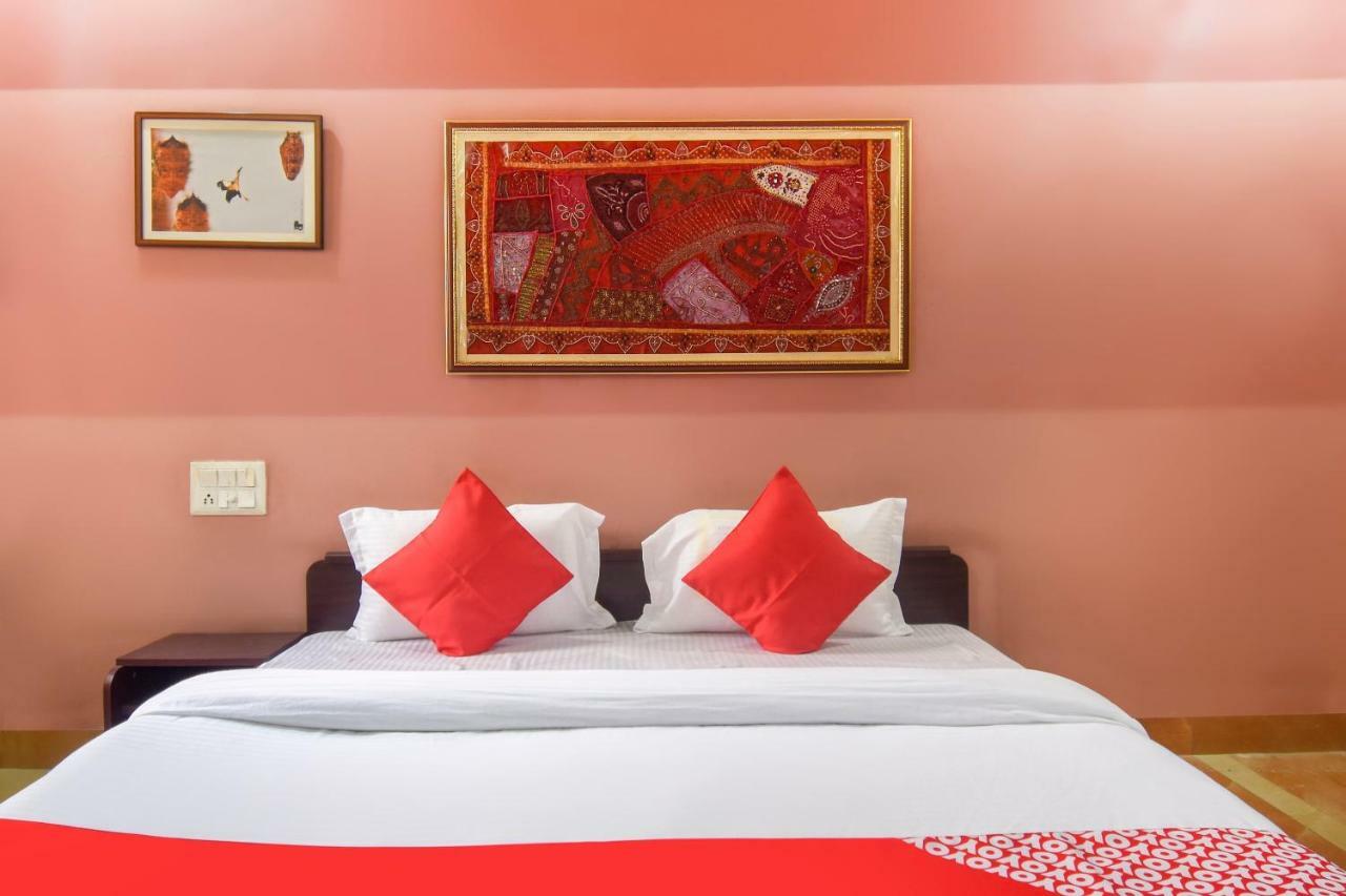 Oyo 47464 Hotel The Country Club Bilaspur (Chhattisgarh) Ngoại thất bức ảnh